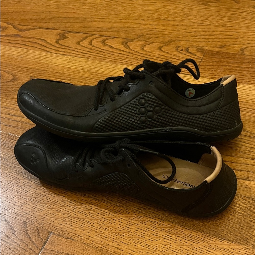 Black Vivo Barefoot Shoes. EU 41 - Picture 2 of 5